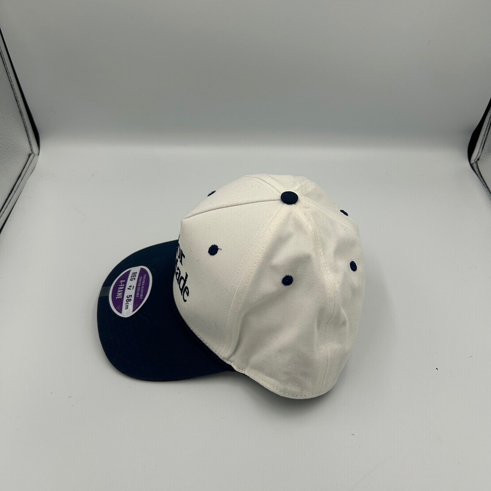 NWT TaylorMade Golf Hat Unisex 58cm White Navy Blue A-Frame Snapback Cap - Picture 2 of 7